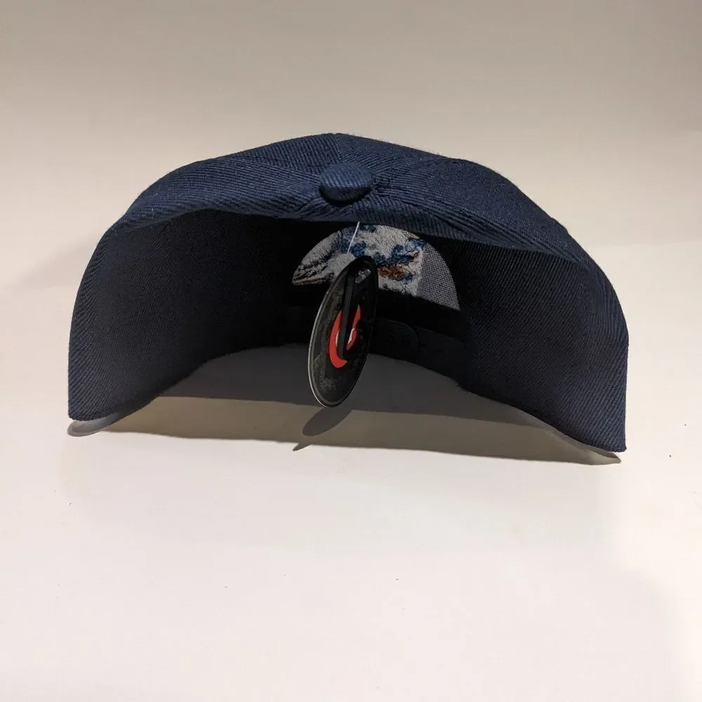 Iconic Japanese Art Embroidered Snapback Hat: Art & Fashion Enthusiast Ocean